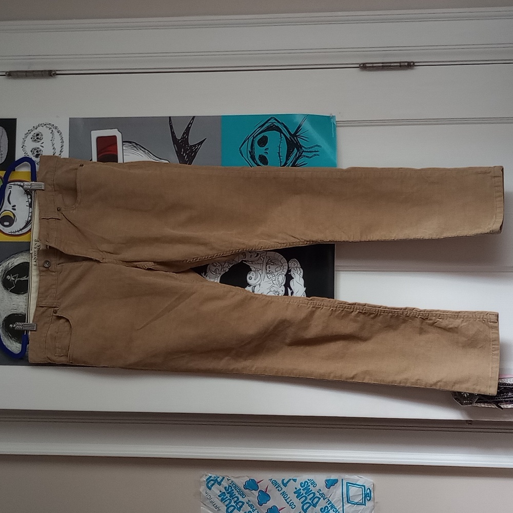Low rise jeans